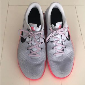 Women’s Nike Metcon Shoes